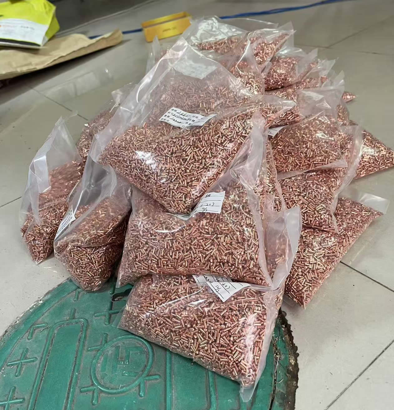 Nuote Metals spedisce rivetti in rame in Brasile