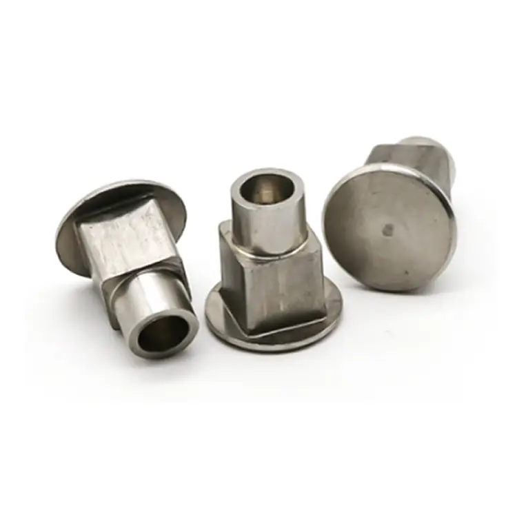 Rivetti personalizzati